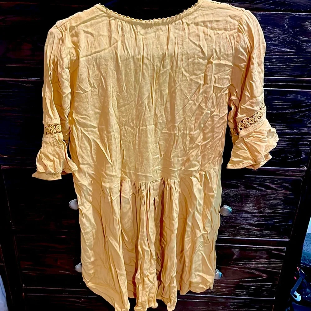 Kivari honey baby doll dress mustard, short sleeve, button front sz Medium - Picture 8 of 9